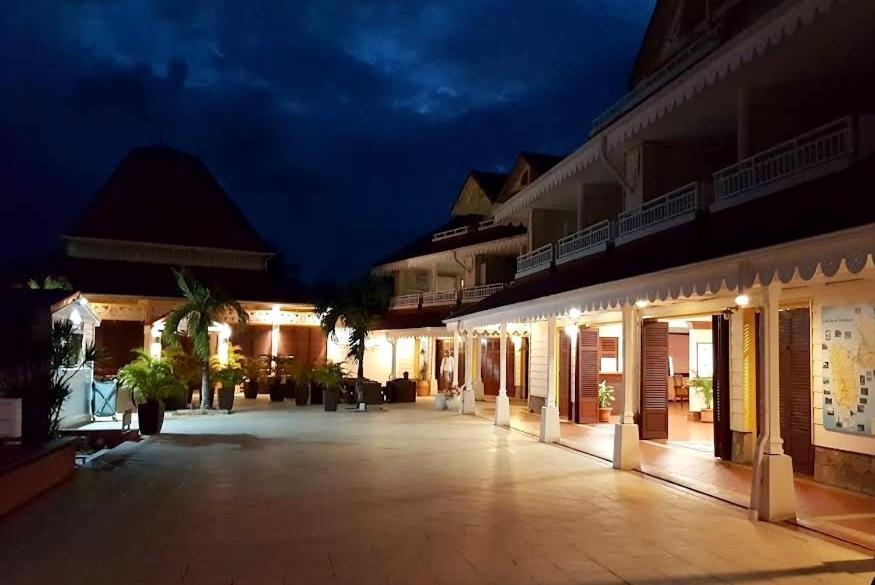 Le Tourment D'Amour Sainte-Anne  Exterior foto
